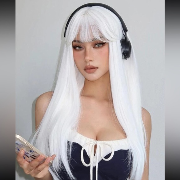 Long w/ Bangs Synthetic Wig ❤️ - Picture 3 of 4